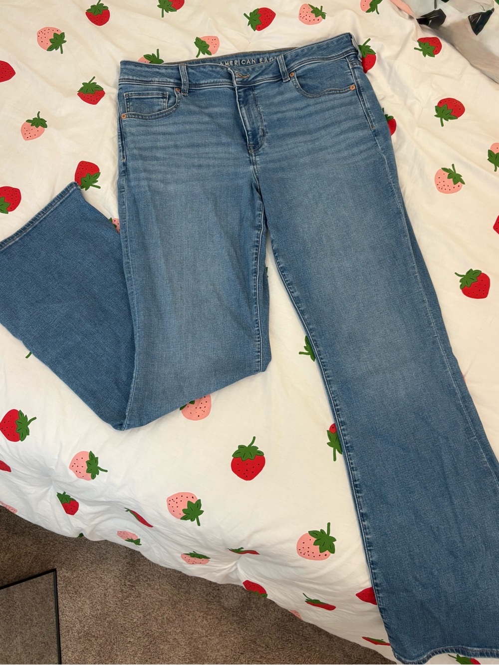 American Eagle Outfitters Medium Blue Straight-Leg Jeans - Women's